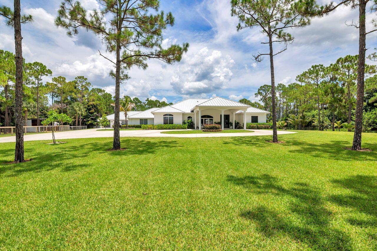 14819 Broken Arrow, Palm Beach Gardens FL 33418