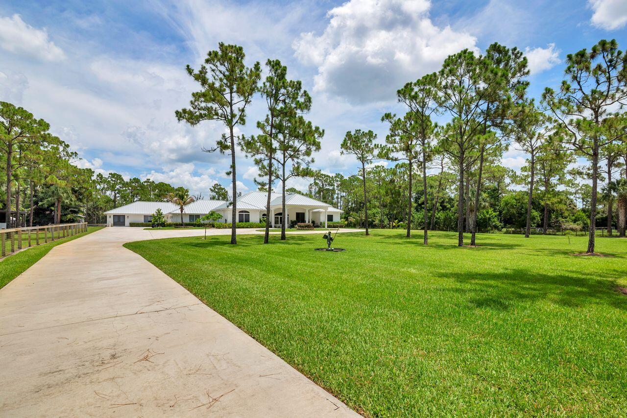 14819 Broken Arrow, Palm Beach Gardens FL 33418