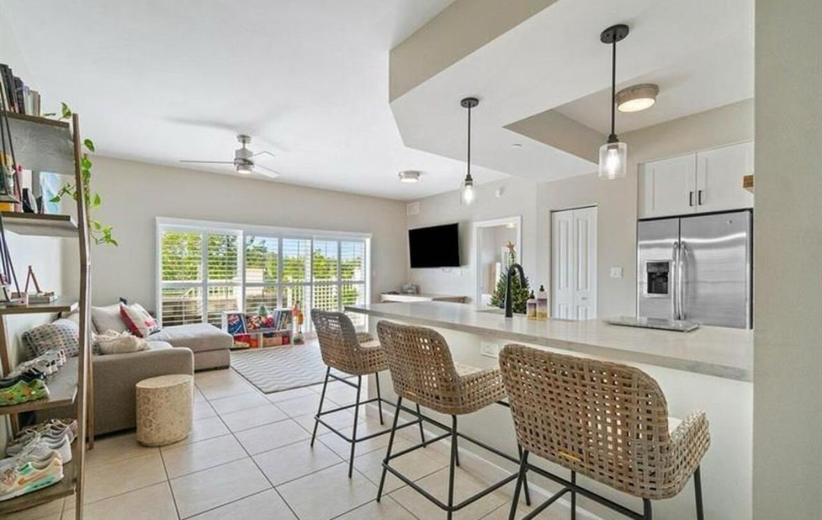 1931 NE 2nd #305, Deerfield Beach FL 33441