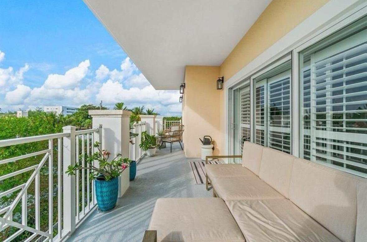 1931 NE 2nd #305, Deerfield Beach FL 33441