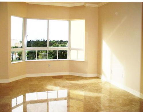 16100 Emerald Estates #389, Weston FL 33331