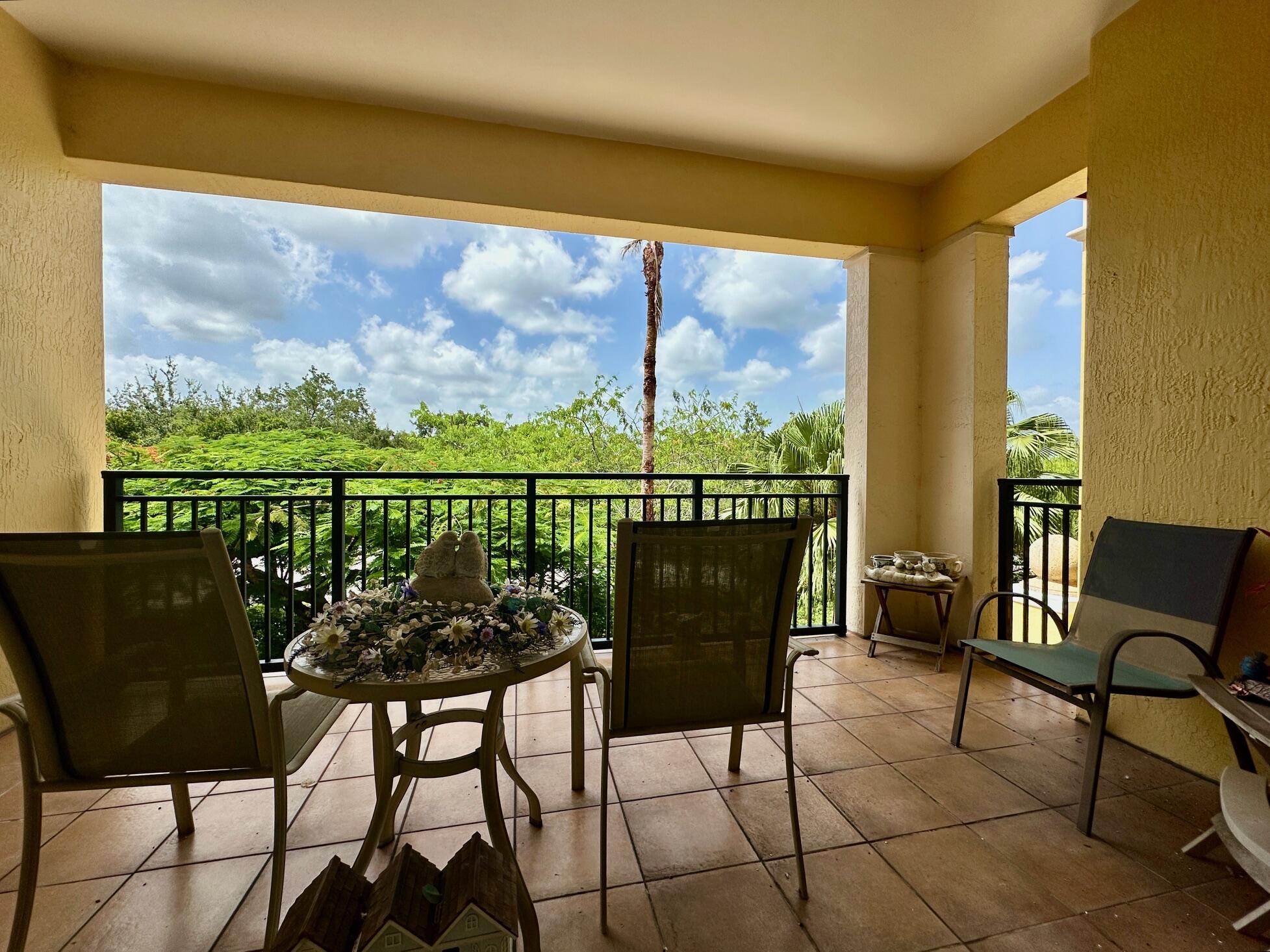 16100 Emerald Estates #389, Weston FL 33331