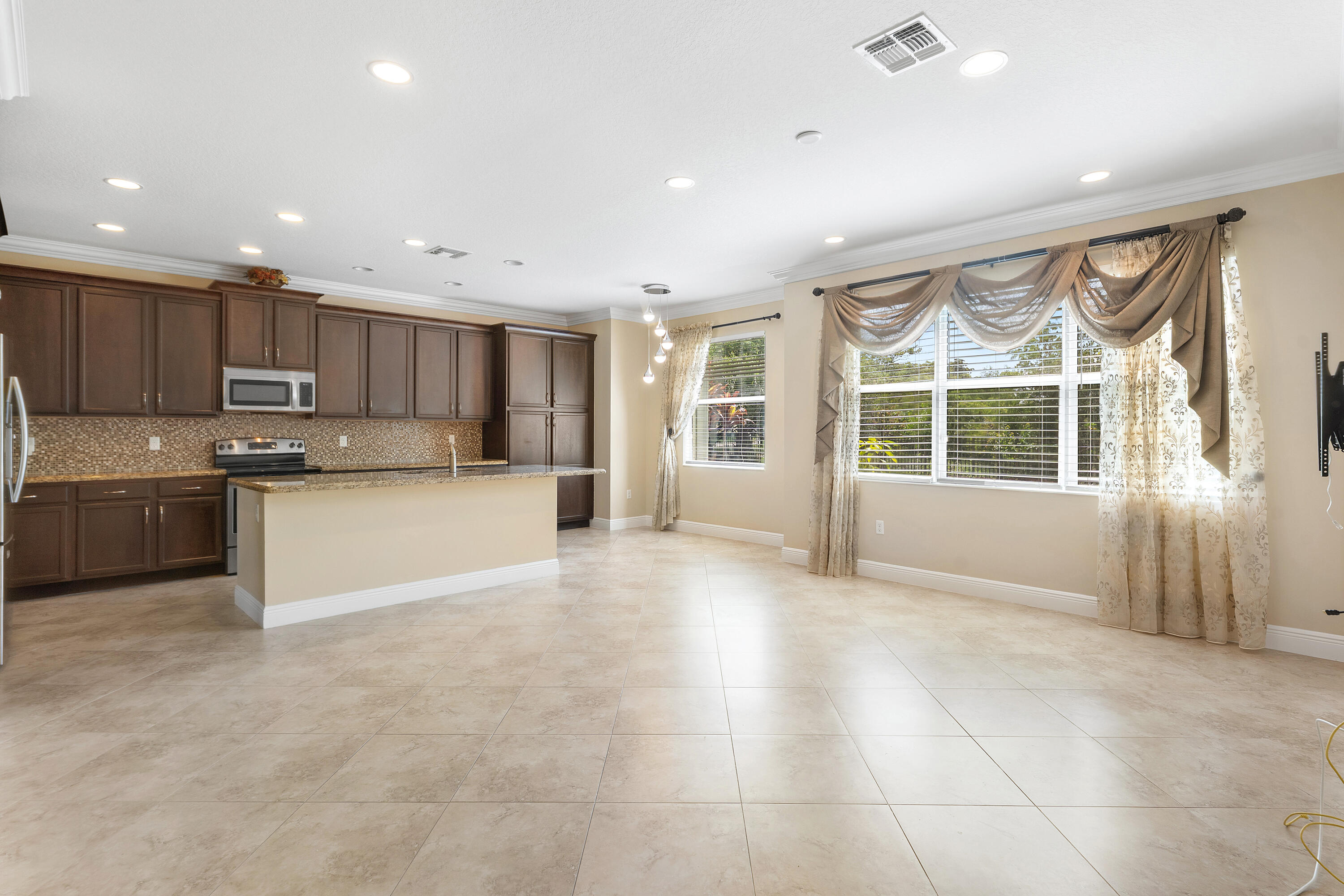 2417 Bellarosa, Royal Palm Beach FL 33411