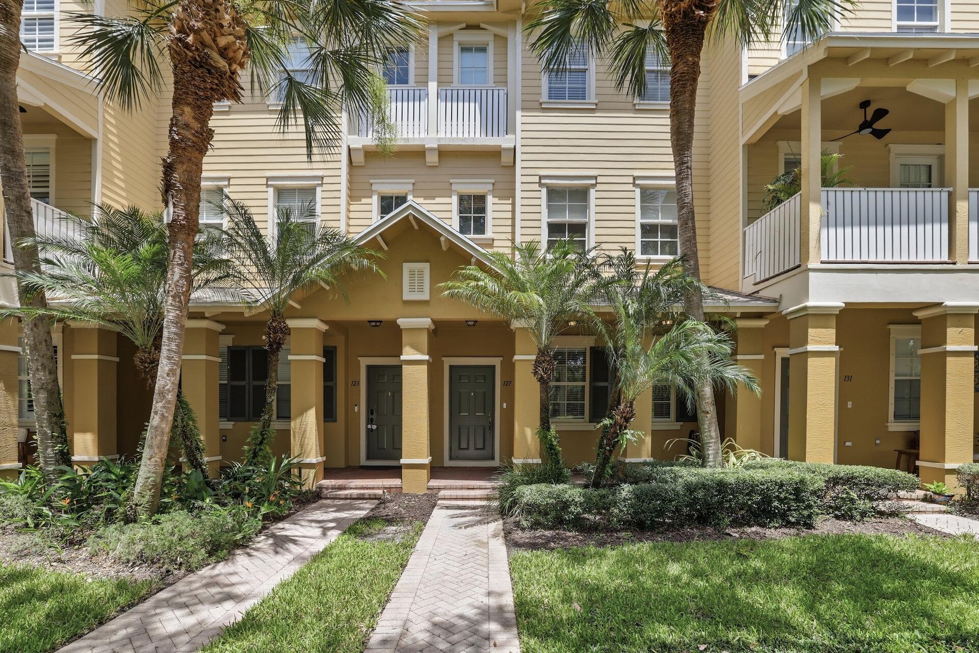 127 E Thatch Palm, Jupiter FL 33458