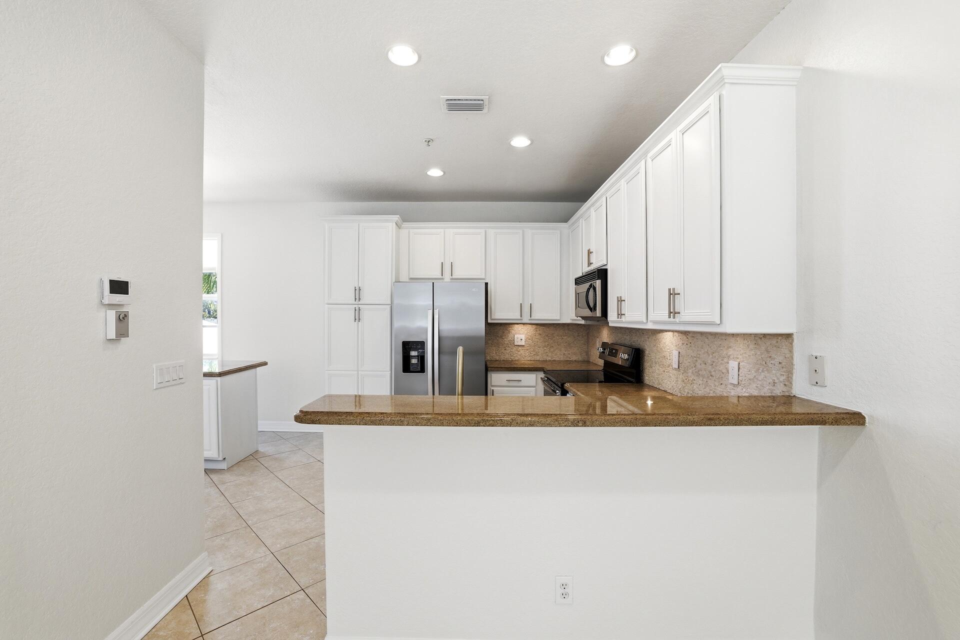 127 E Thatch Palm, Jupiter FL 33458