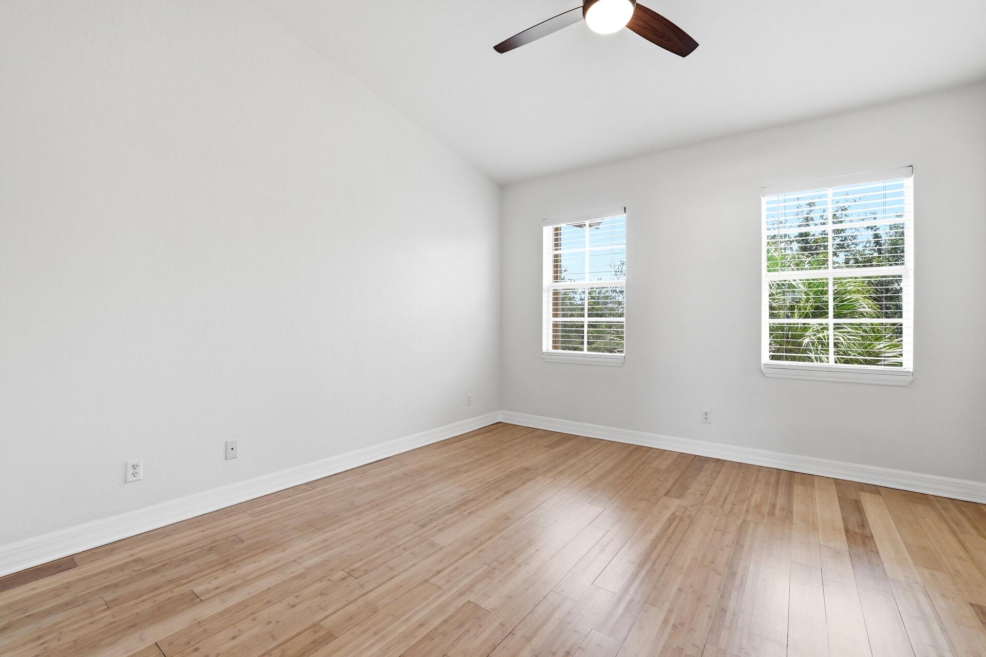127 E Thatch Palm, Jupiter FL 33458