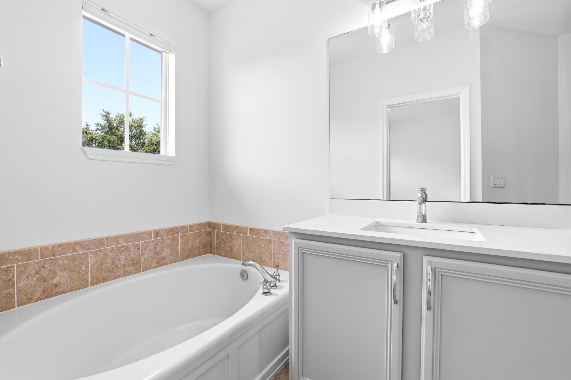127 E Thatch Palm, Jupiter FL 33458