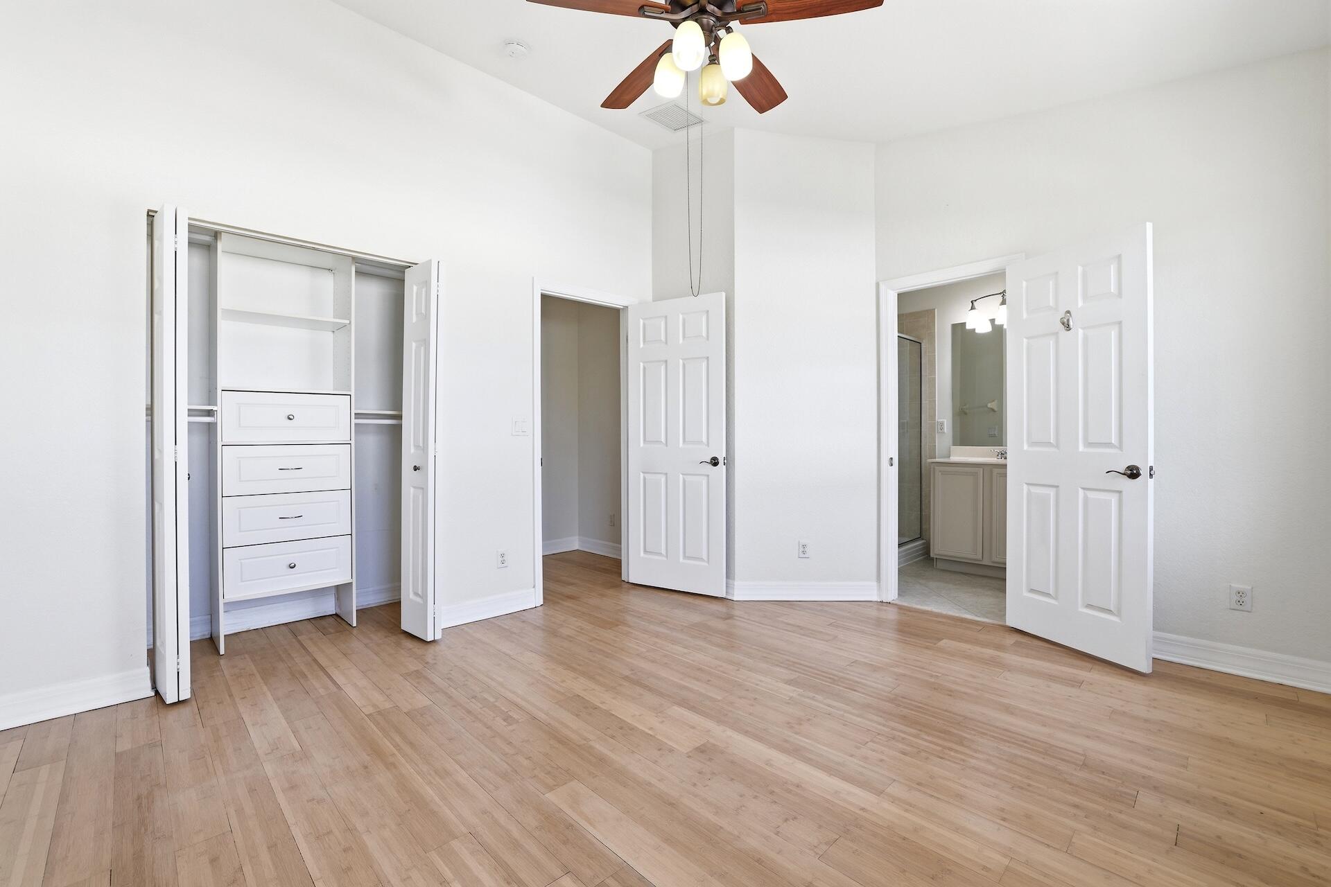 127 E Thatch Palm, Jupiter FL 33458