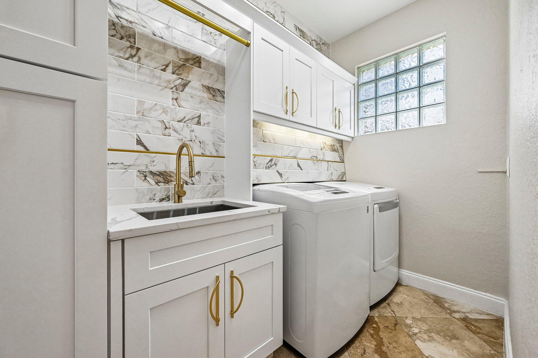 1121 Center Stone, Riviera Beach FL 33404