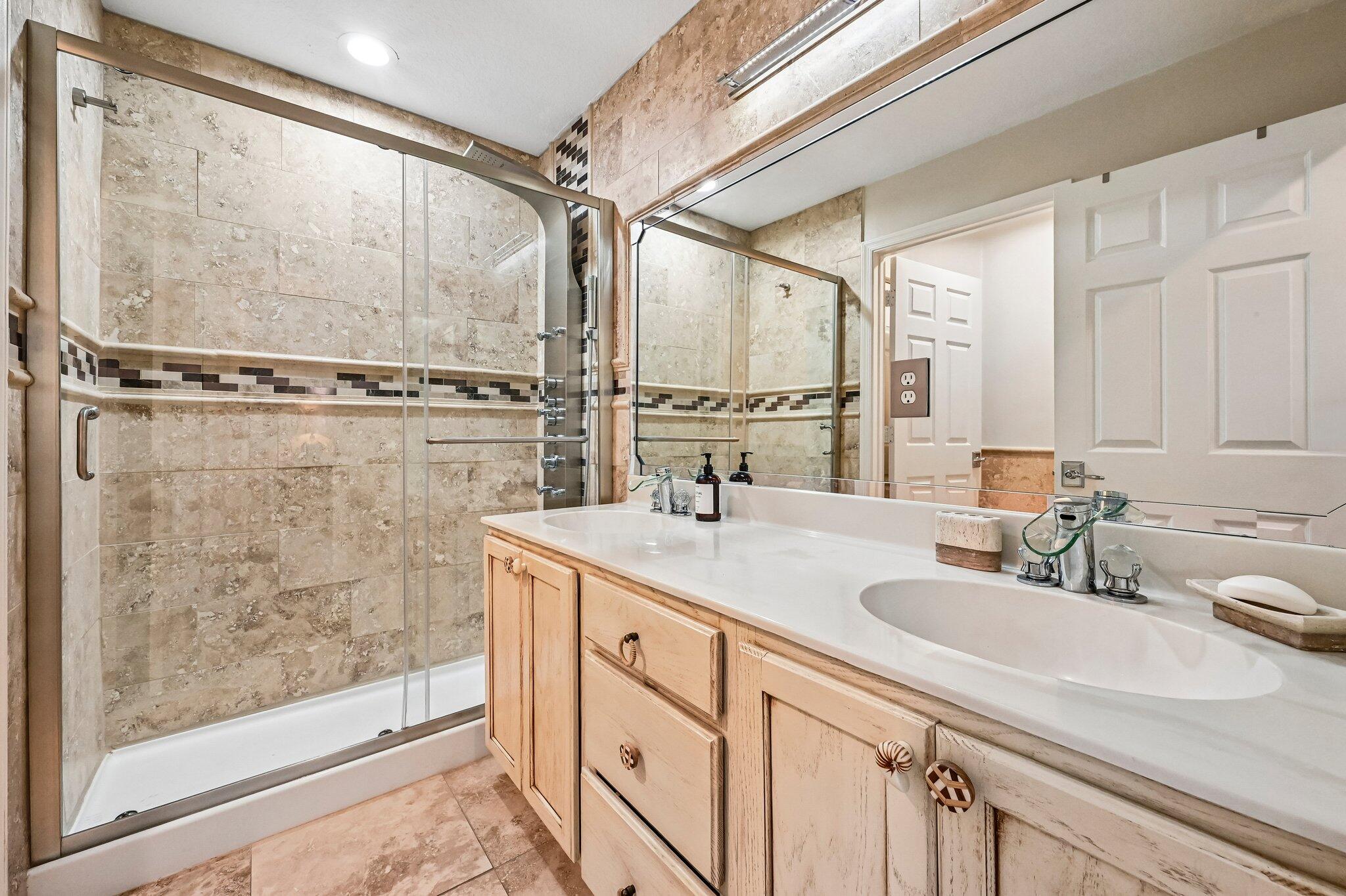 1121 Center Stone, Riviera Beach FL 33404