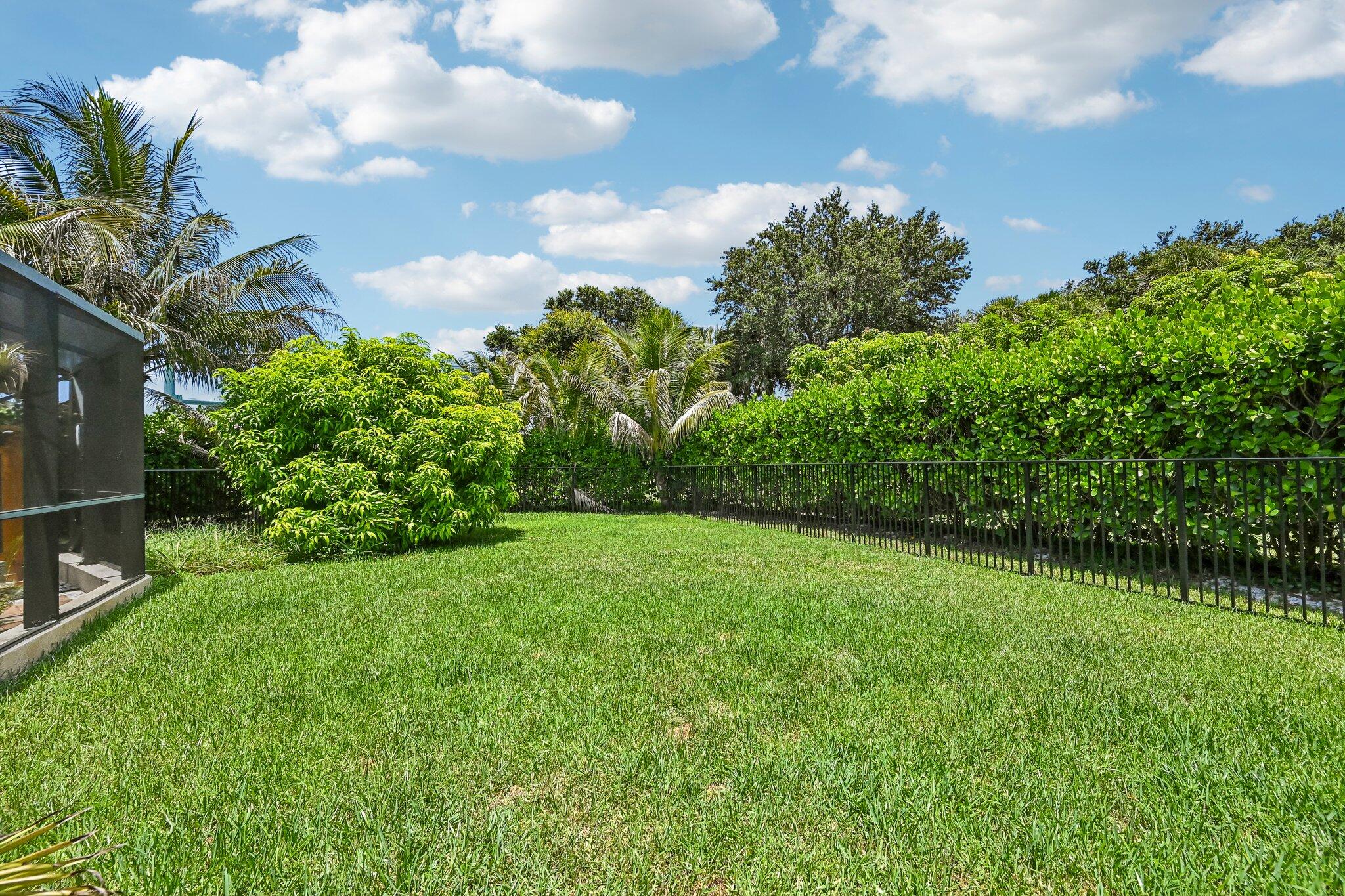 1121 Center Stone, Riviera Beach FL 33404