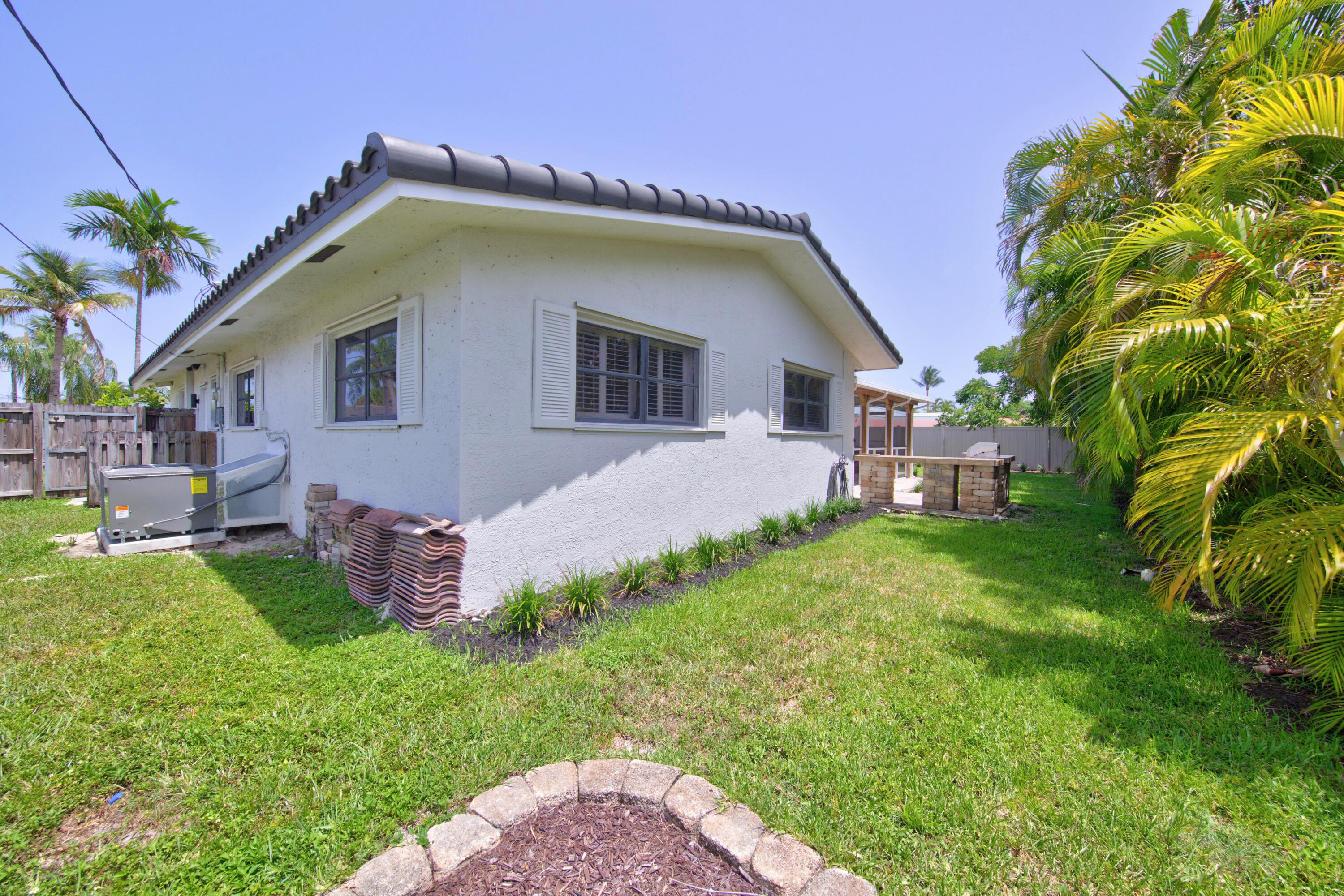 4431 NE 28th, Lighthouse Point FL 33064