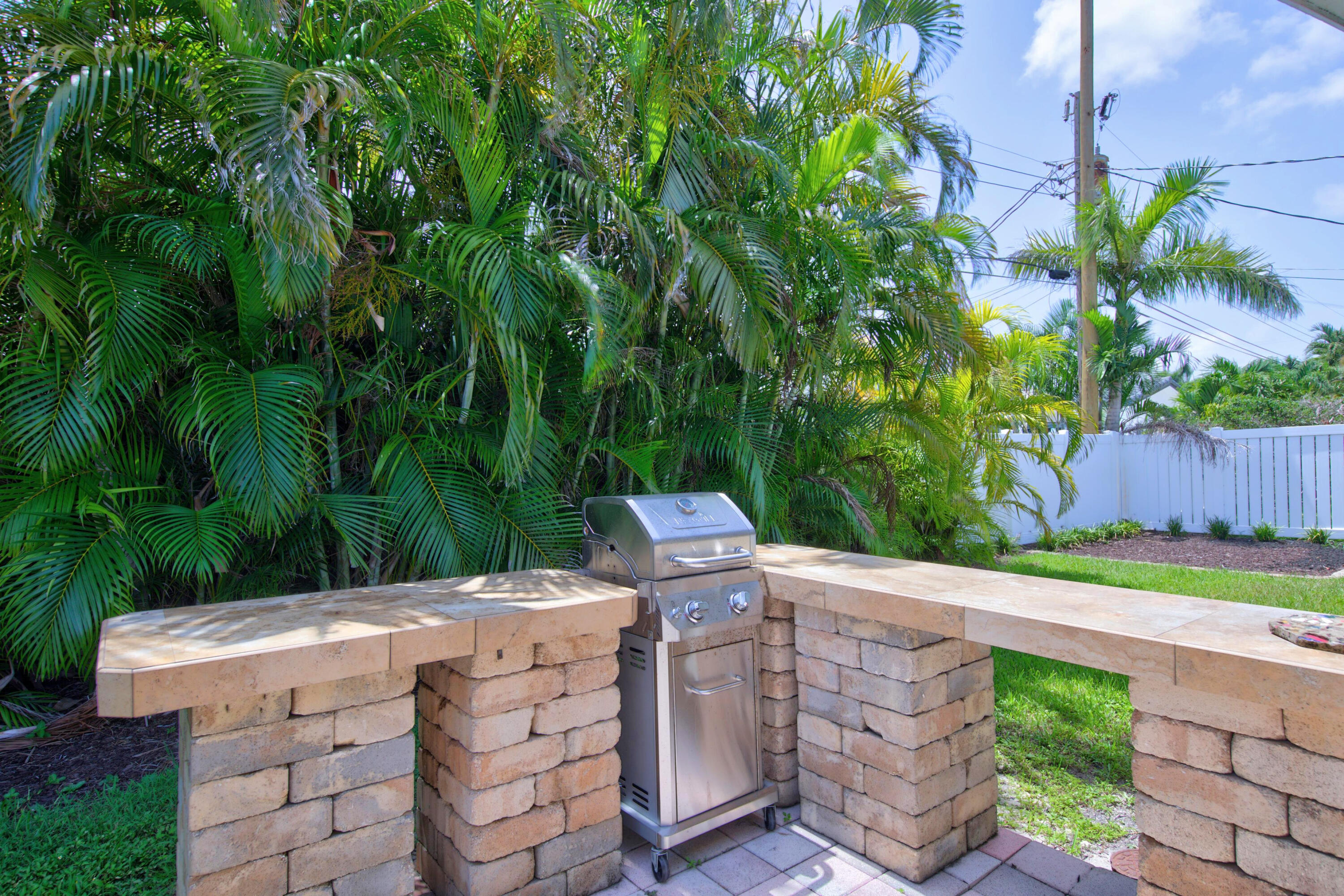 4431 NE 28th, Lighthouse Point FL 33064