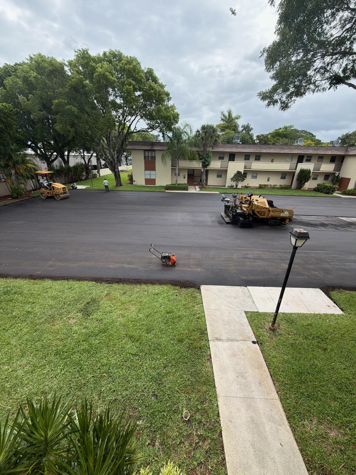 5545 N Lakewood #425, Margate FL 33063