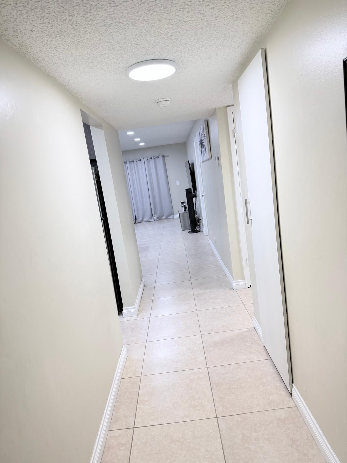 5545 N Lakewood #425, Margate FL 33063