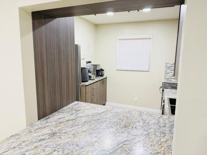 5545 N Lakewood #425, Margate FL 33063