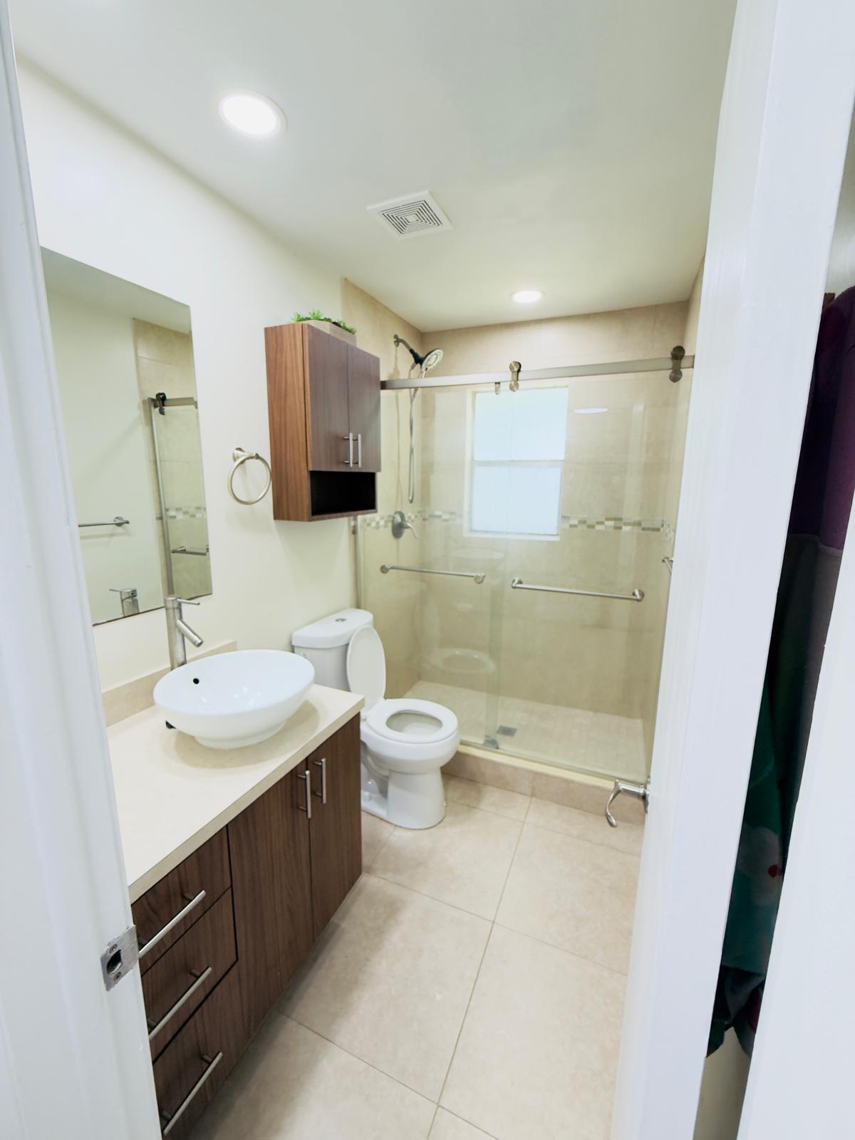 5545 N Lakewood #425, Margate FL 33063