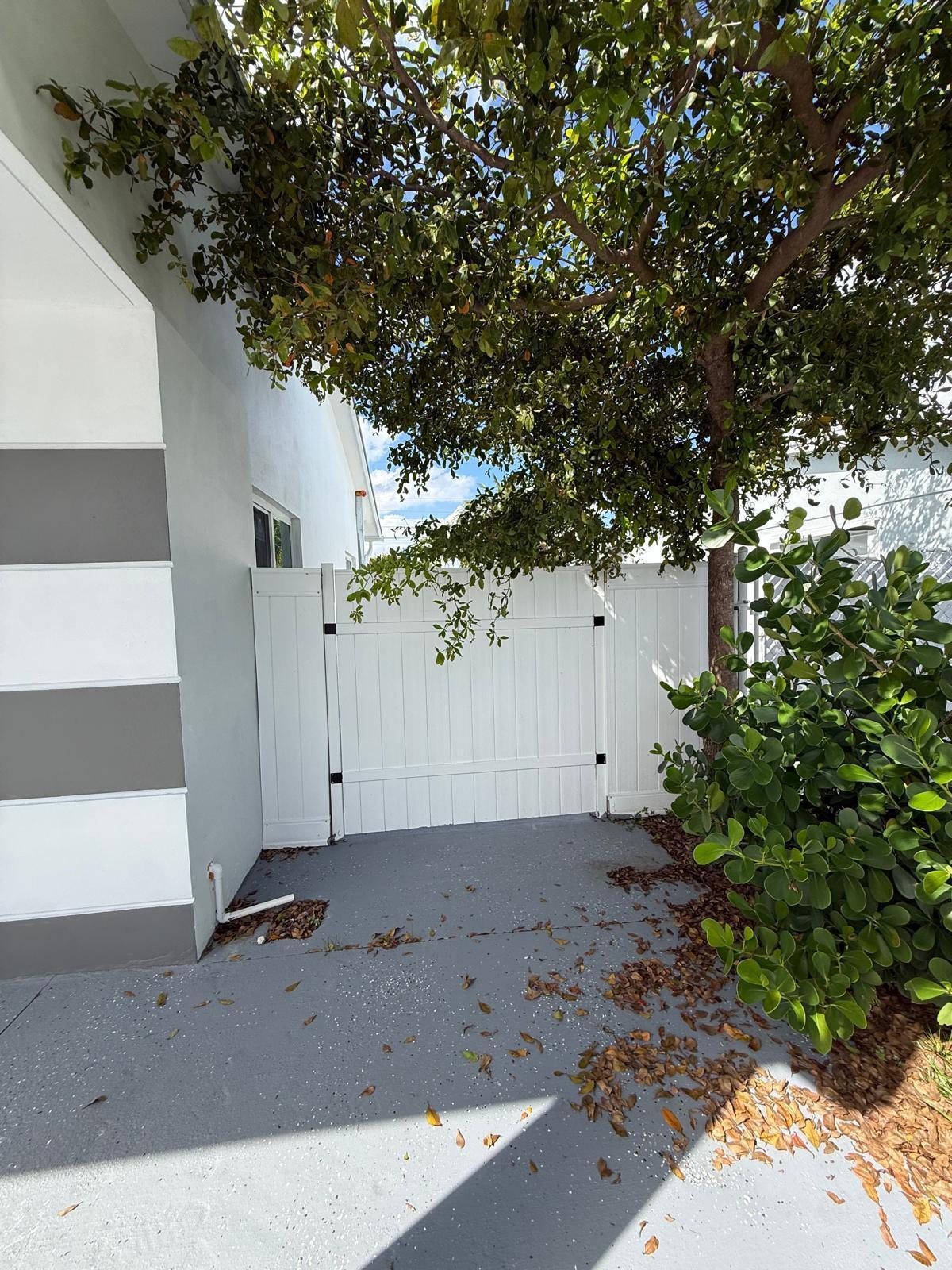 6319 Southgate, Margate FL 33068