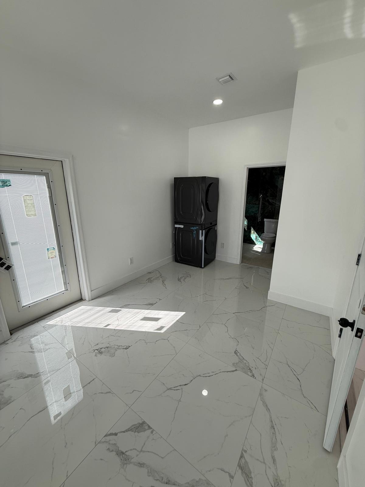 6319 Southgate, Margate FL 33068
