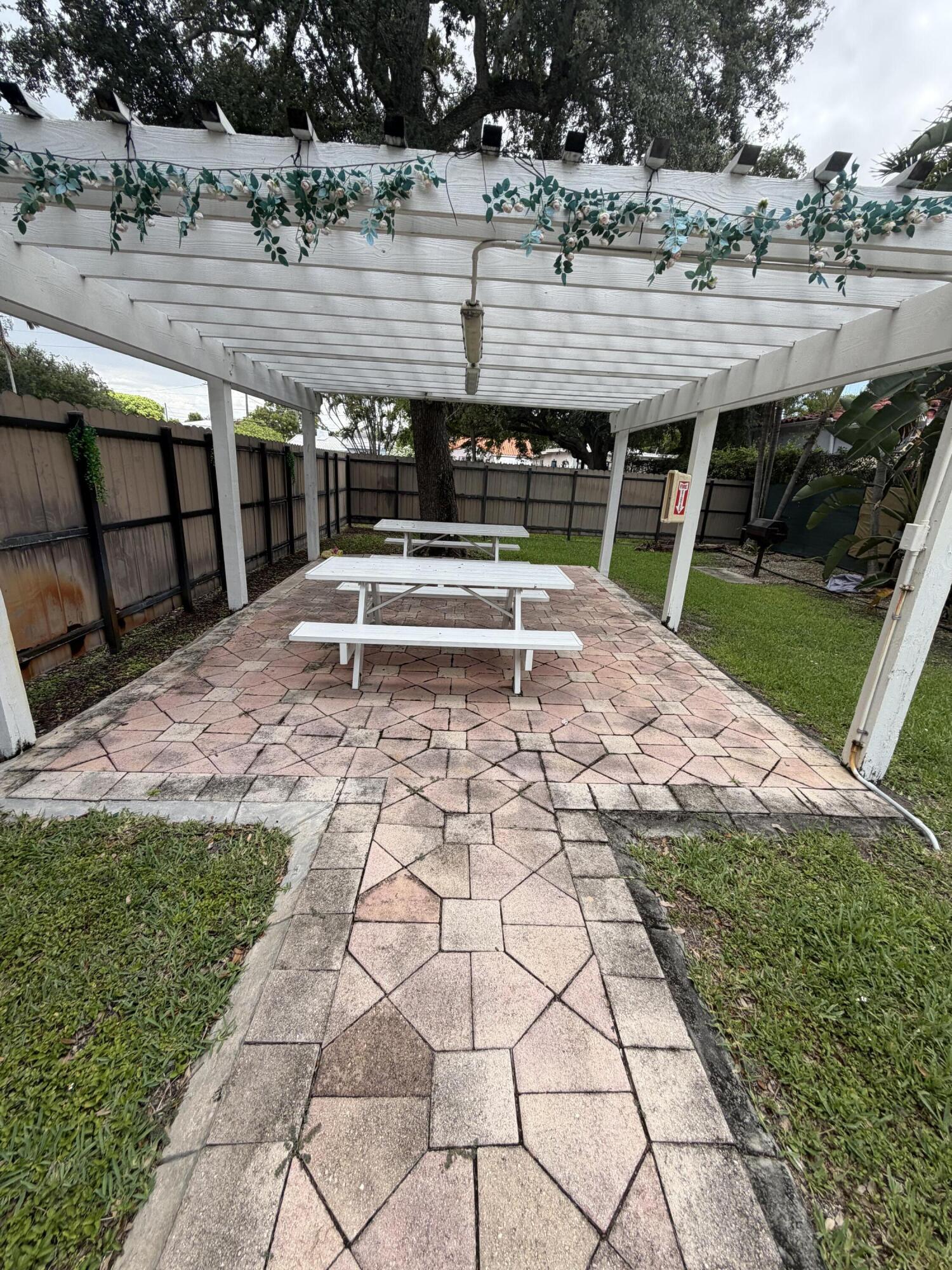 2160 SW 16th #418, Miami FL 33145