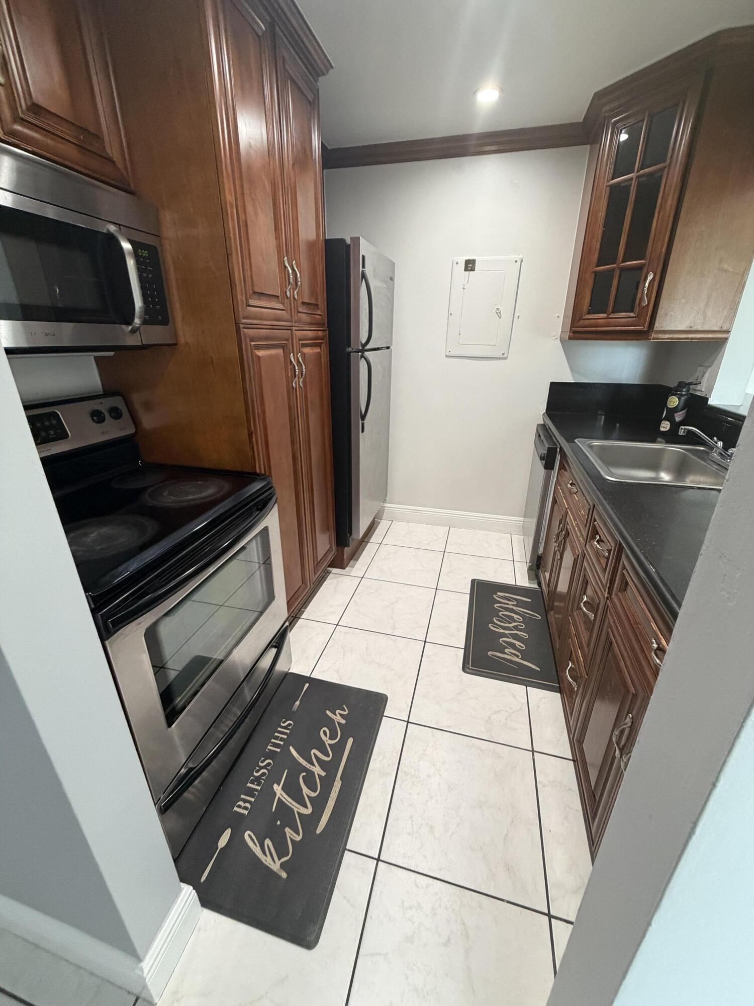 2160 SW 16th #418, Miami FL 33145