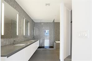 88 SW 7th #1709, Miami FL 33130