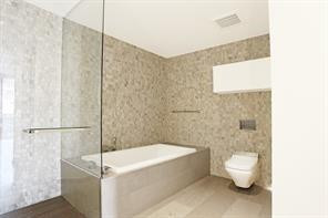 88 SW 7th #1709, Miami FL 33130