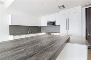 88 SW 7th #1709, Miami FL 33130