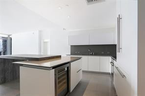 88 SW 7th #1709, Miami FL 33130
