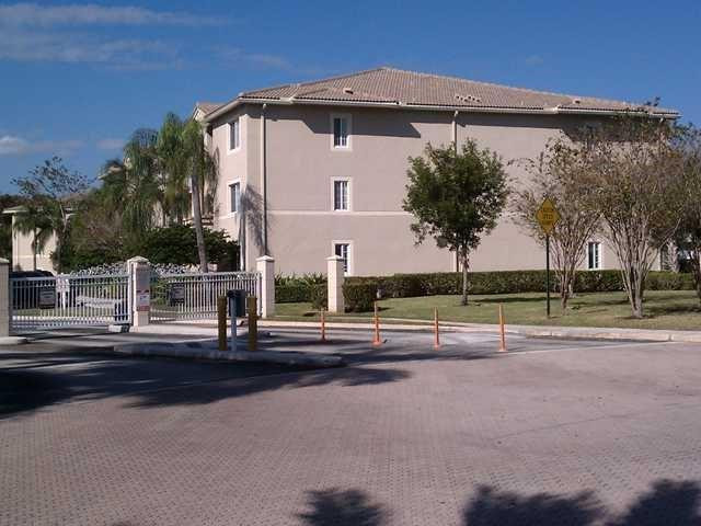 5011 Wiles #208, Coconut Creek FL 33073