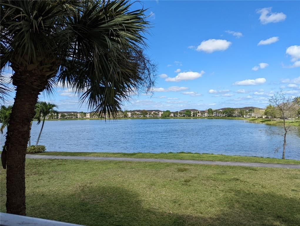 5011 Wiles #208, Coconut Creek FL 33073