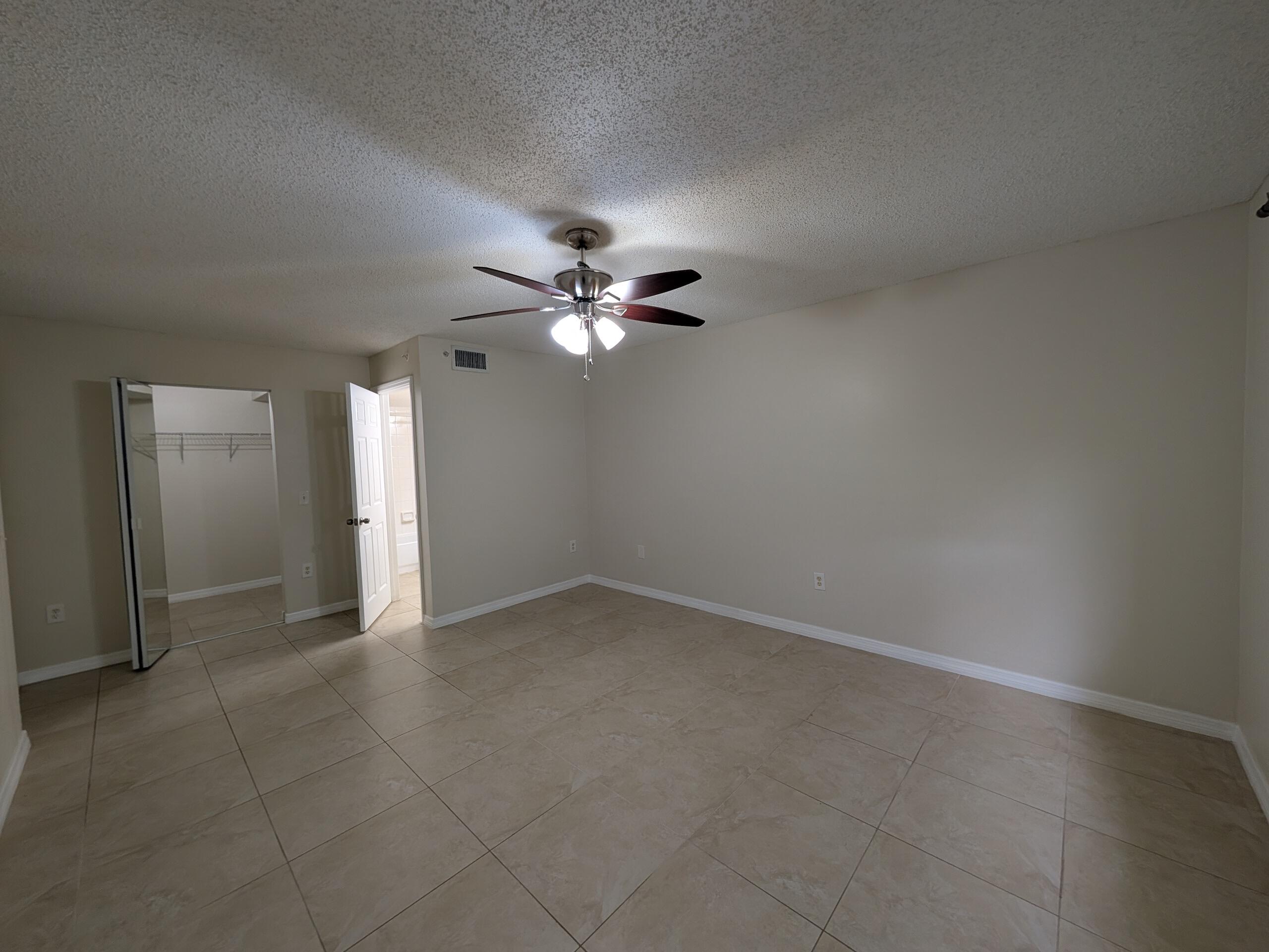 5011 Wiles #208, Coconut Creek FL 33073