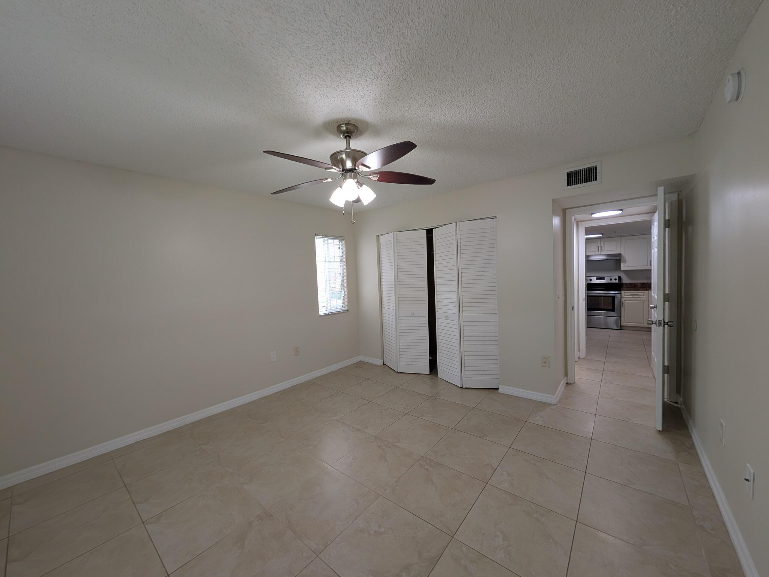 5011 Wiles #208, Coconut Creek FL 33073