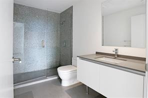 88 SW 7th #1709, Miami FL 33130