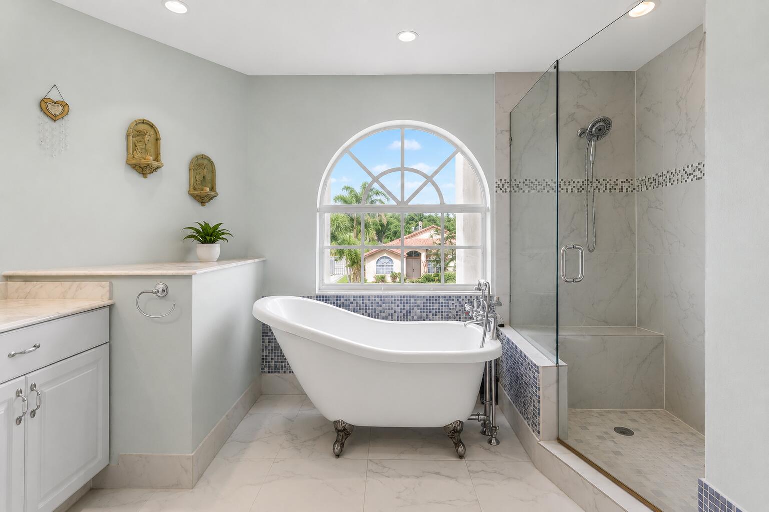 1021 NW 185th, Pembroke Pines FL 33029
