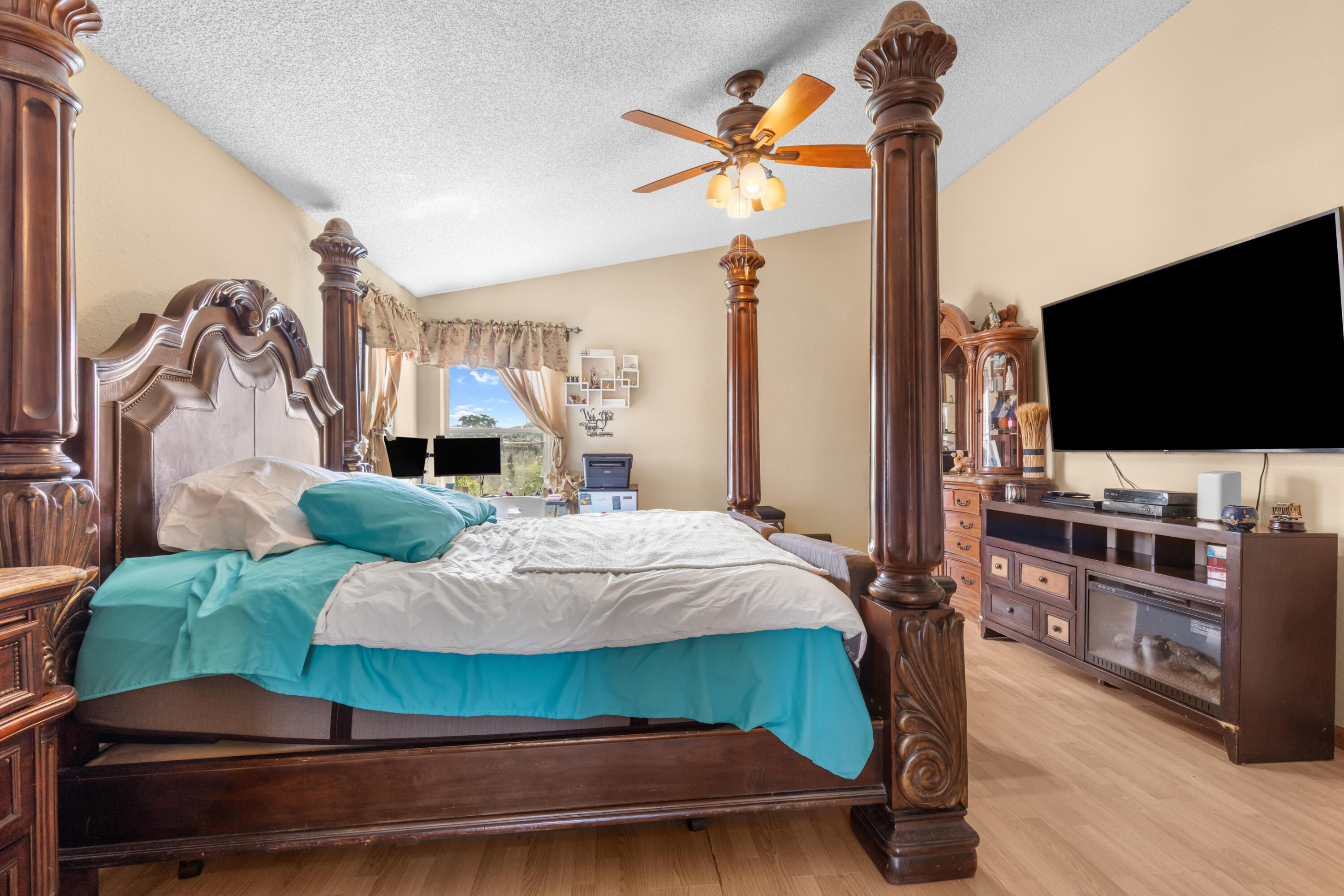 1021 NW 185th, Pembroke Pines FL 33029