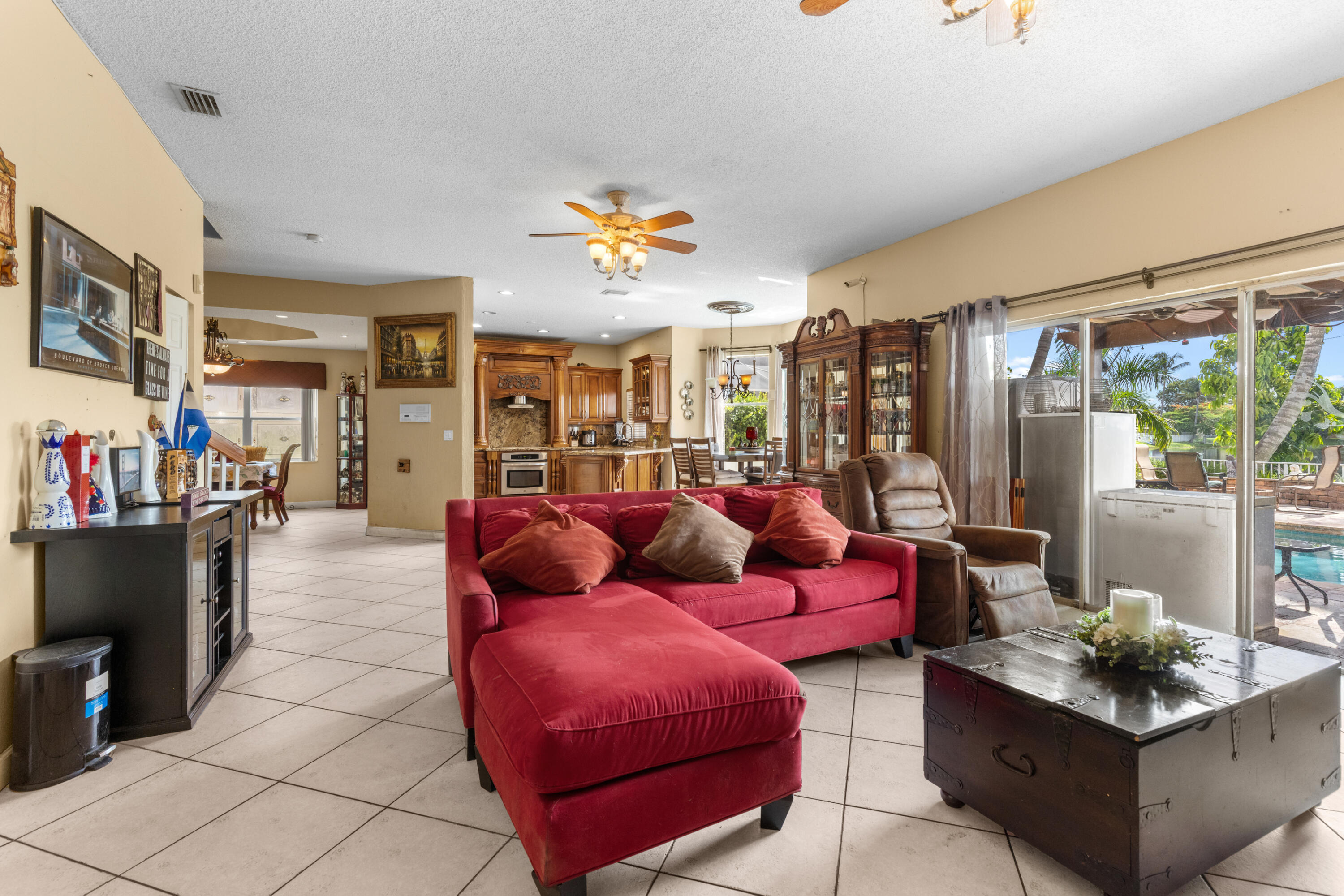 1021 NW 185th, Pembroke Pines FL 33029