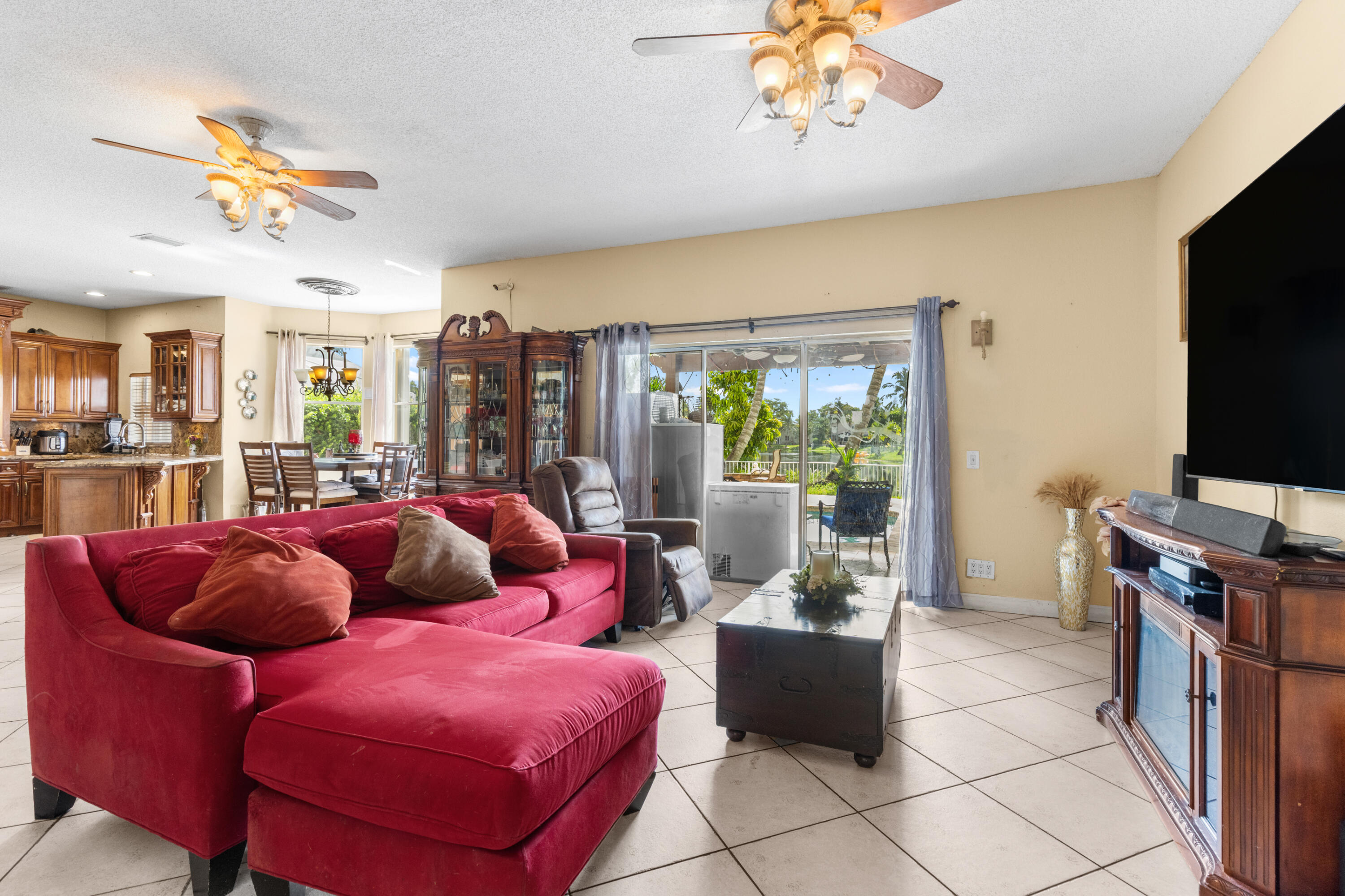 1021 NW 185th, Pembroke Pines FL 33029