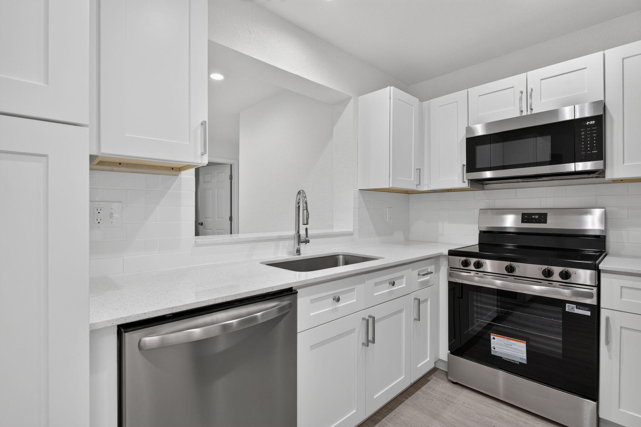 11451 Lakeview #3a, Coral Springs FL 33071