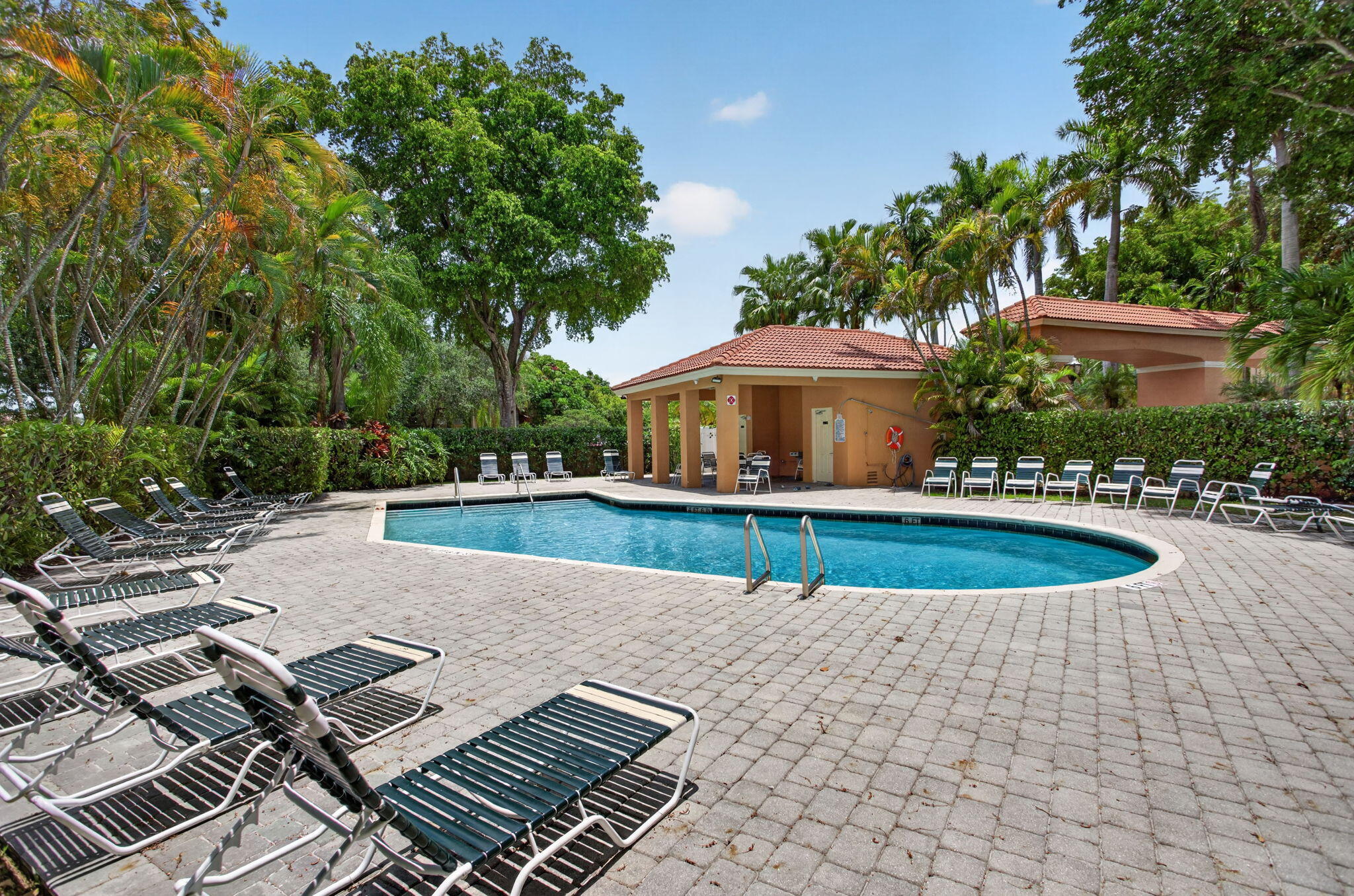 11451 Lakeview #3a, Coral Springs FL 33071