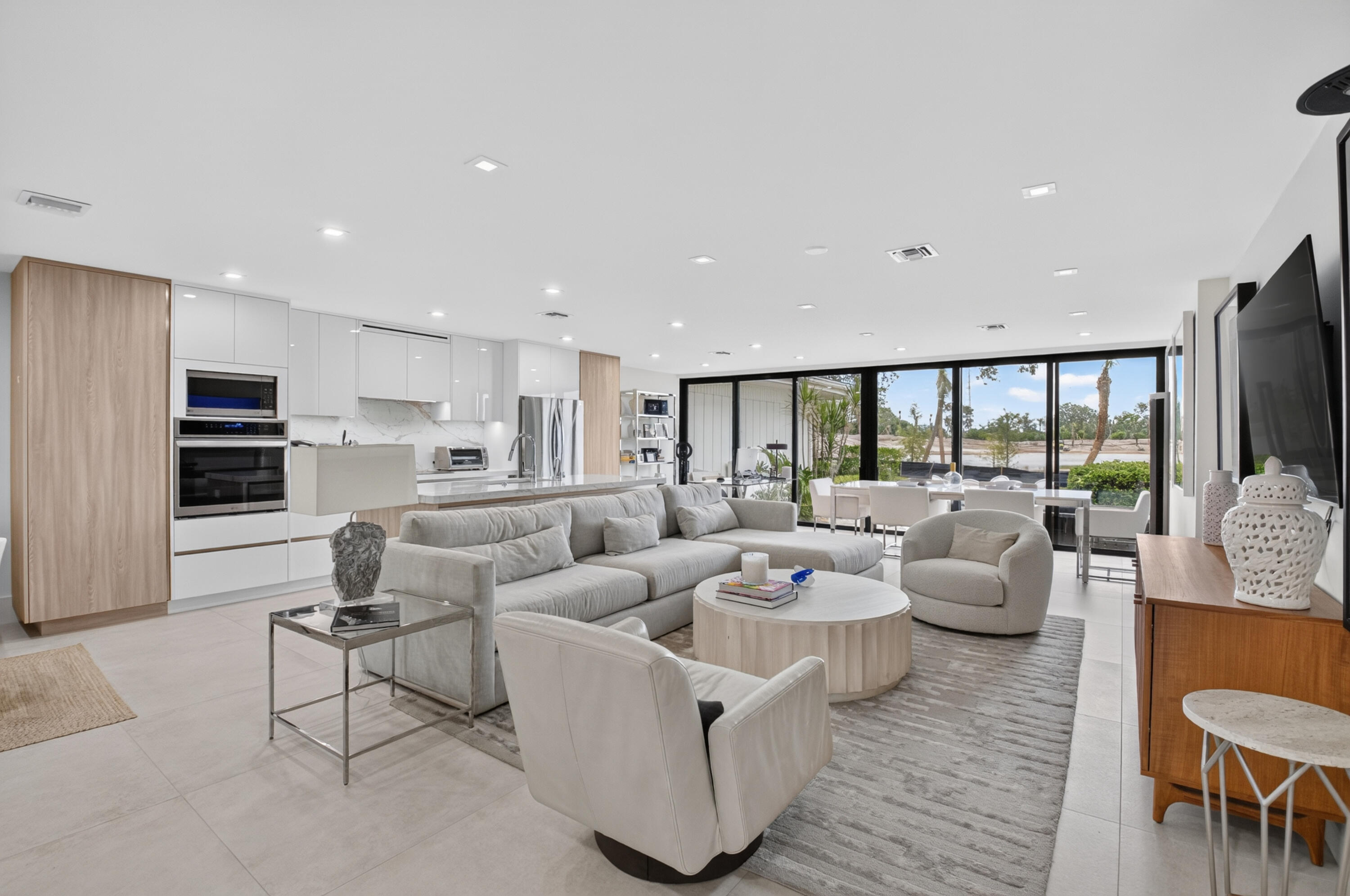 403 Bridgewood, Boca Raton FL 33434