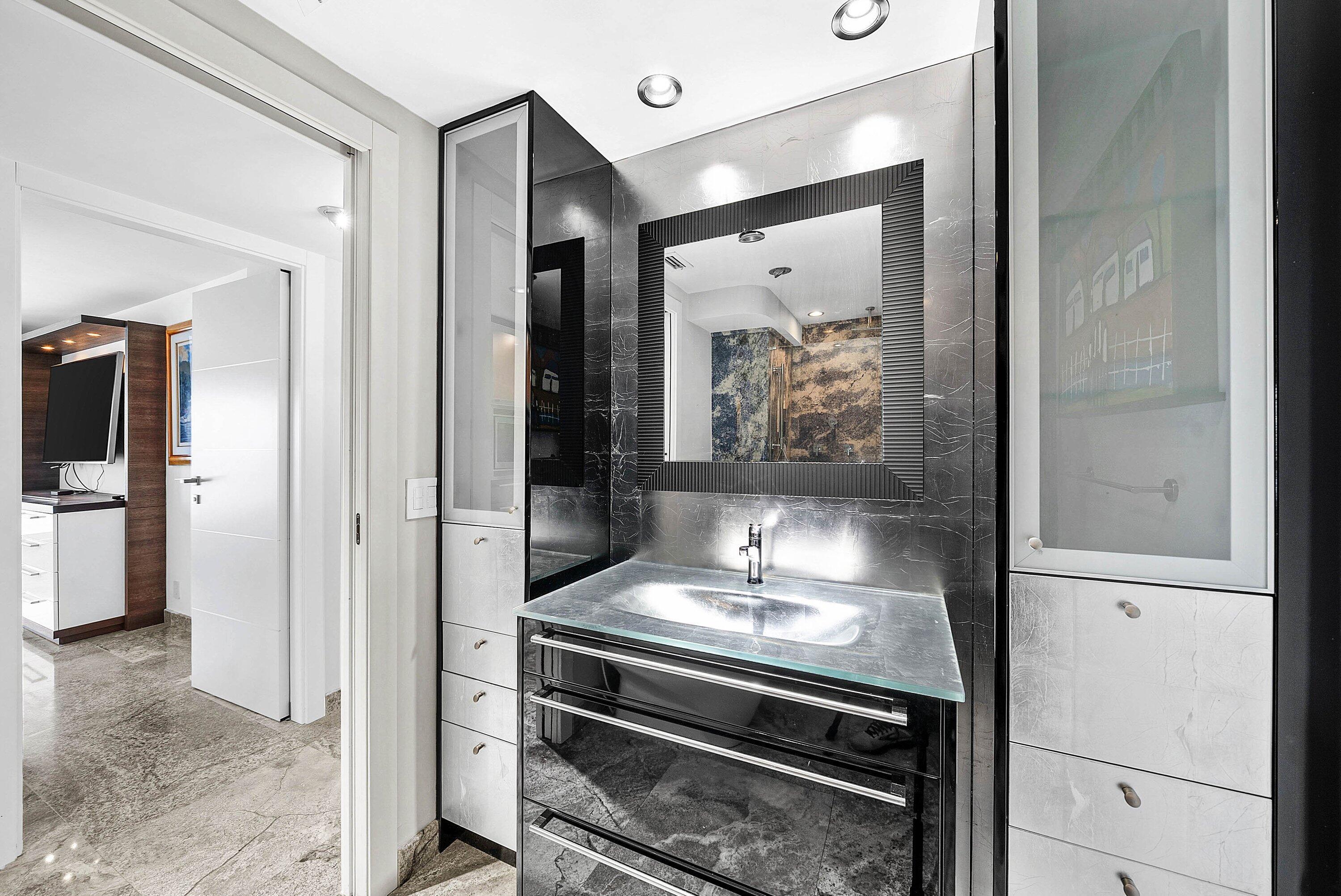 2066 N Ocean #9ne, Boca Raton FL 33431