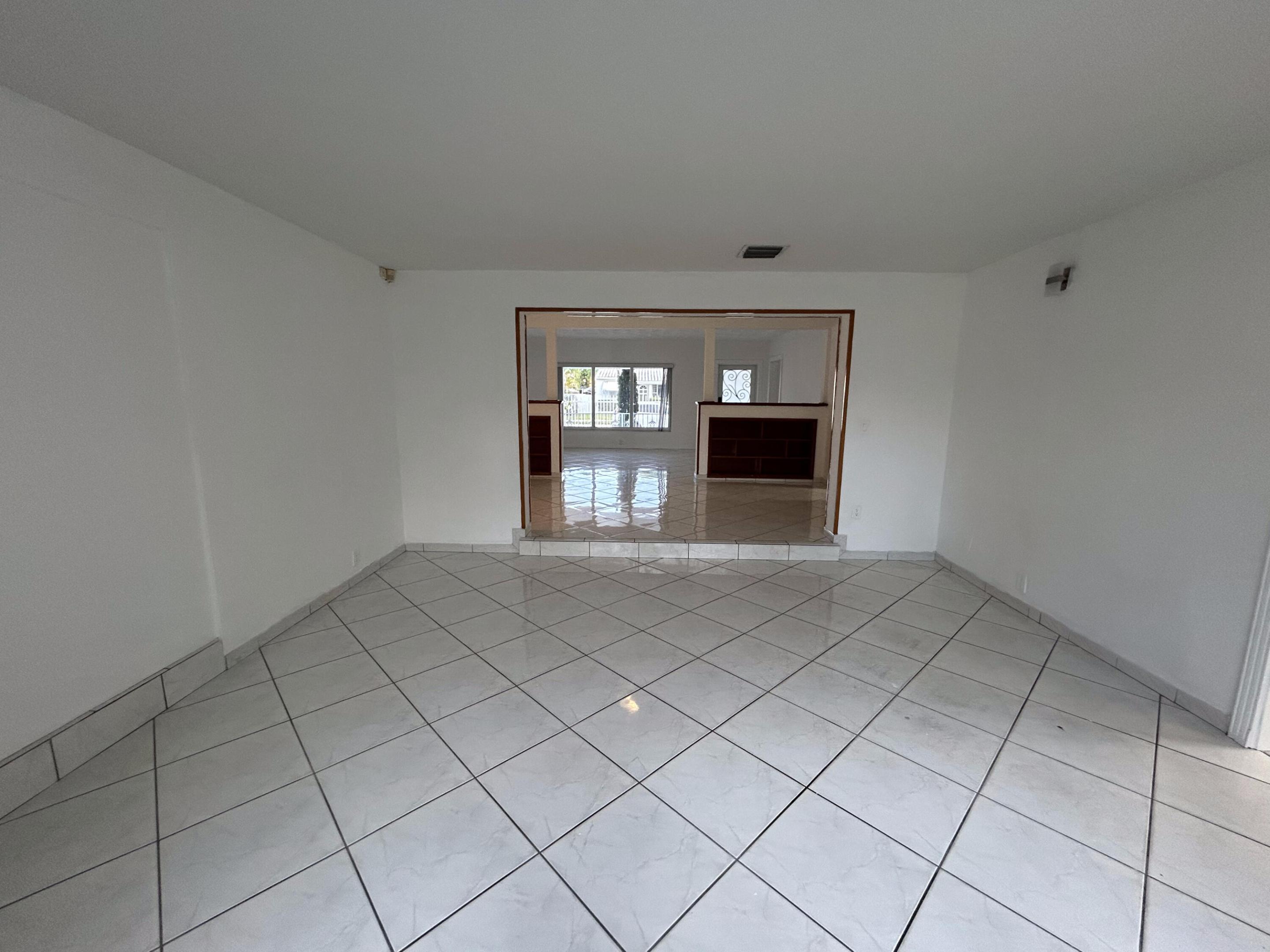 5757 SW 3rd, Miami FL 33144