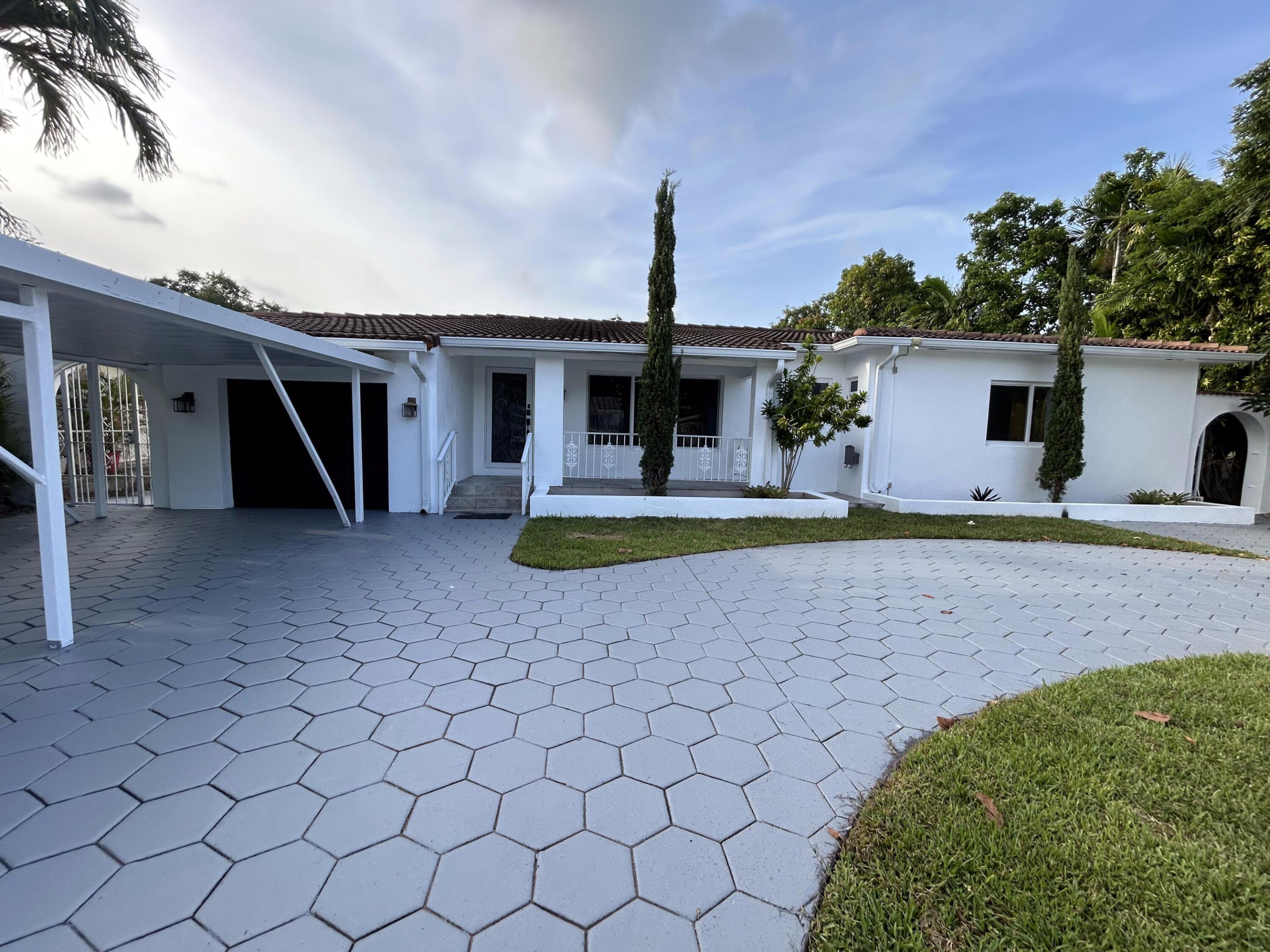 5757 SW 3rd, Miami FL 33144