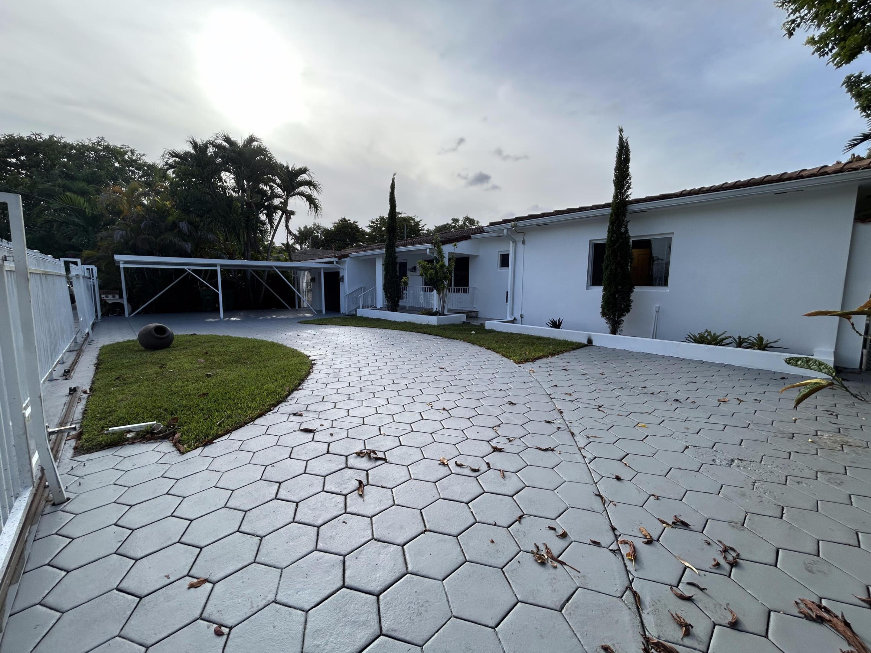 5757 SW 3rd, Miami FL 33144