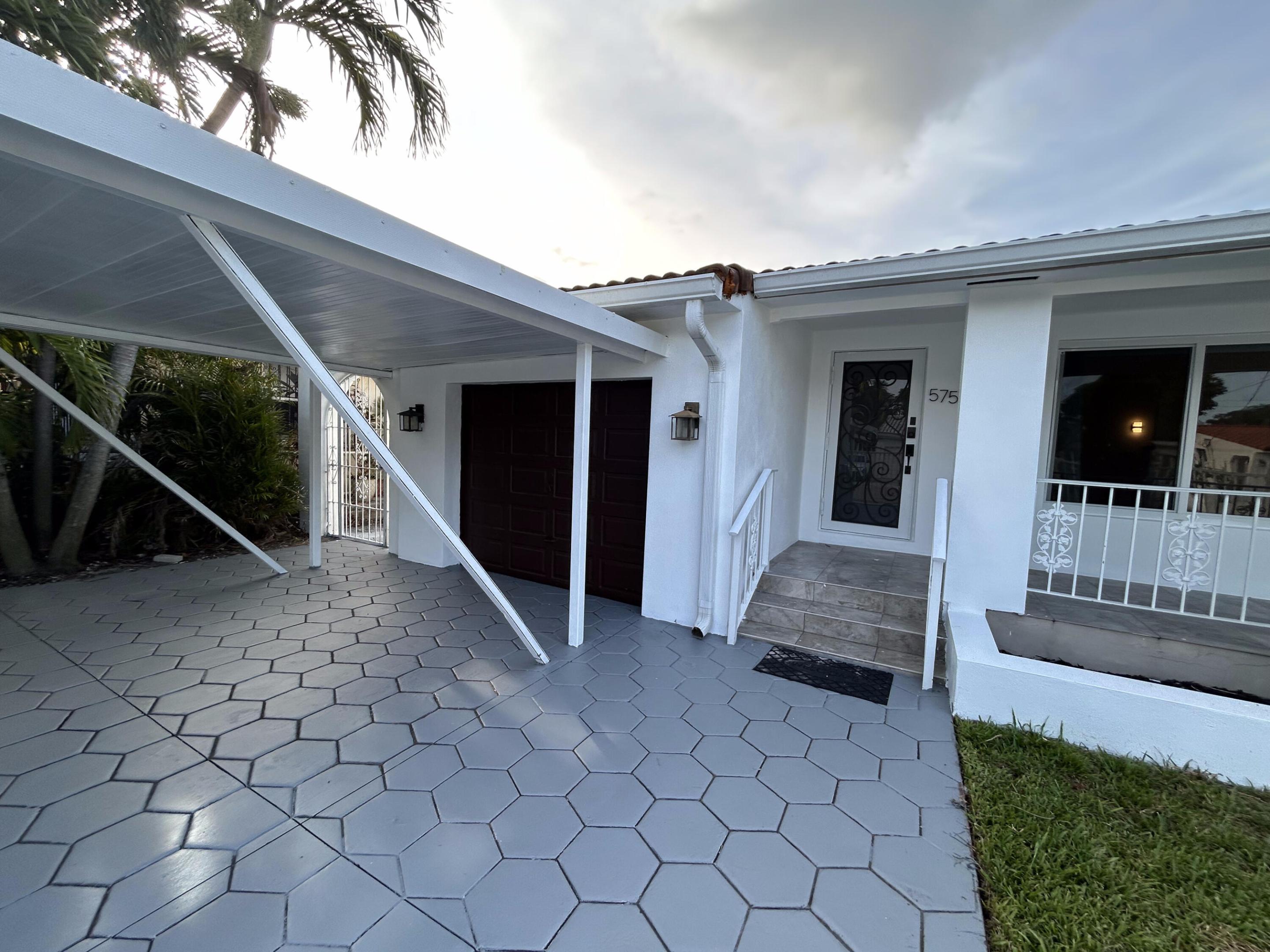5757 SW 3rd, Miami FL 33144