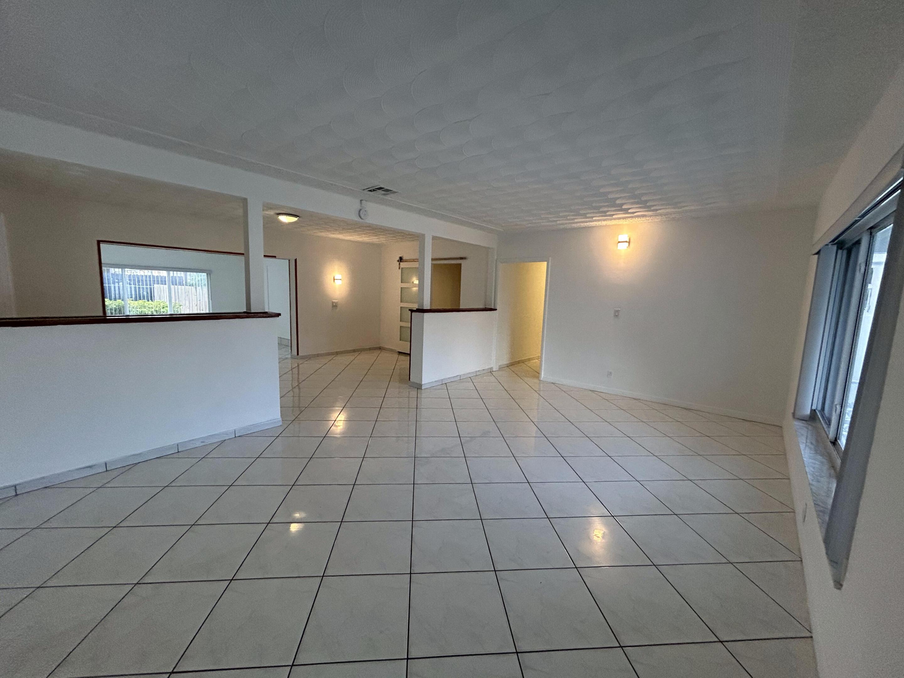 5757 SW 3rd, Miami FL 33144
