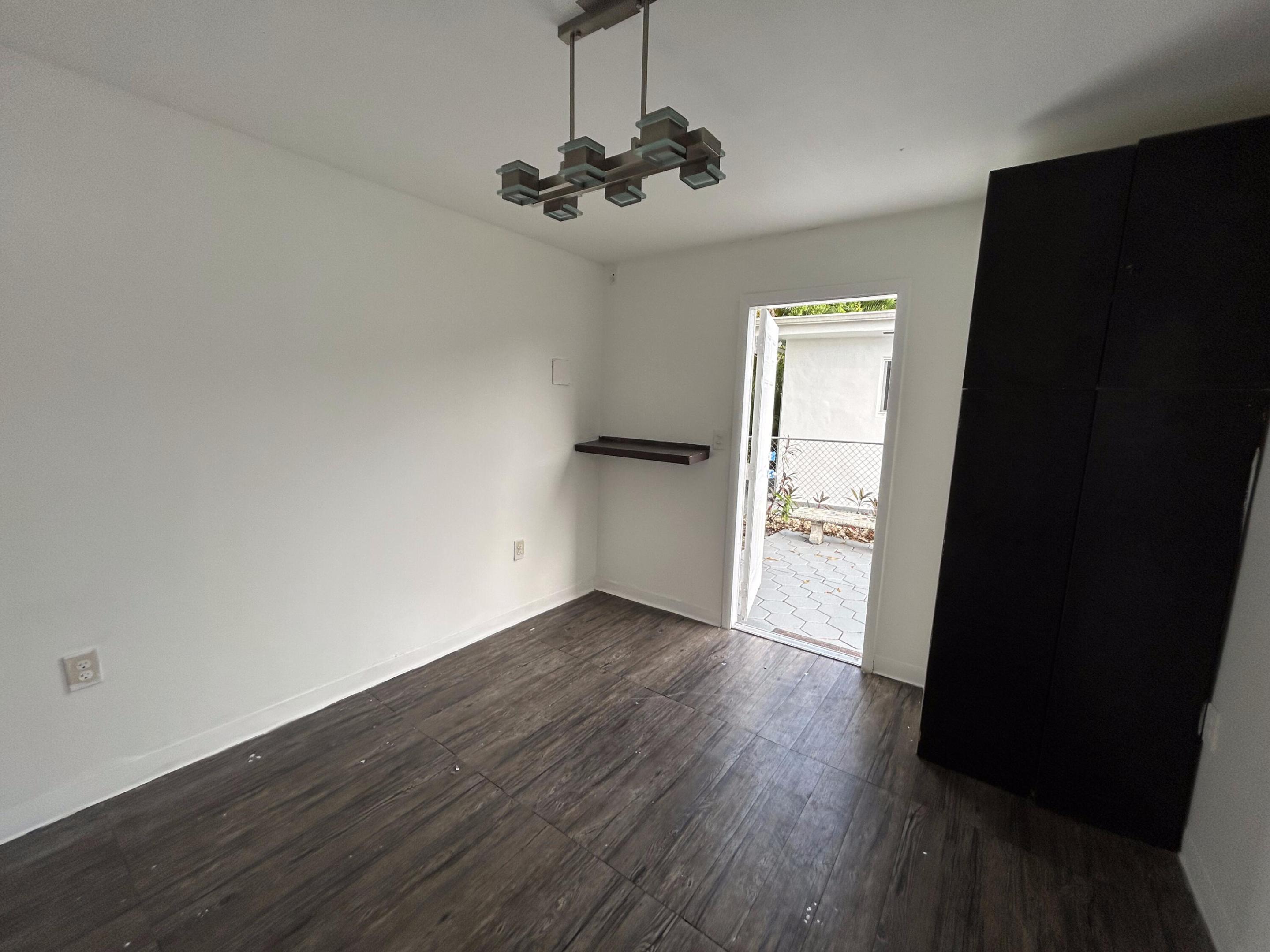 5757 SW 3rd, Miami FL 33144