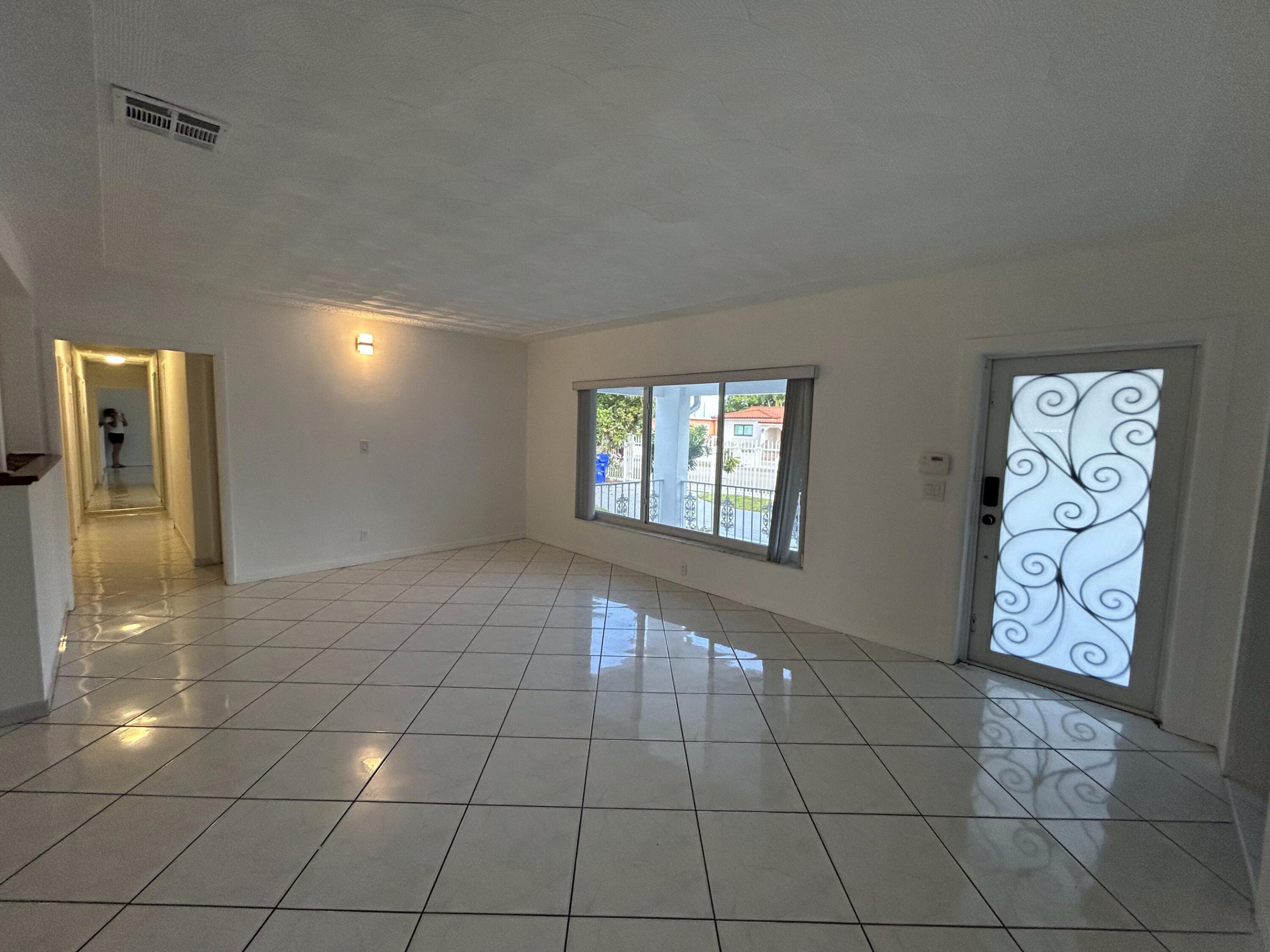 5757 SW 3rd, Miami FL 33144