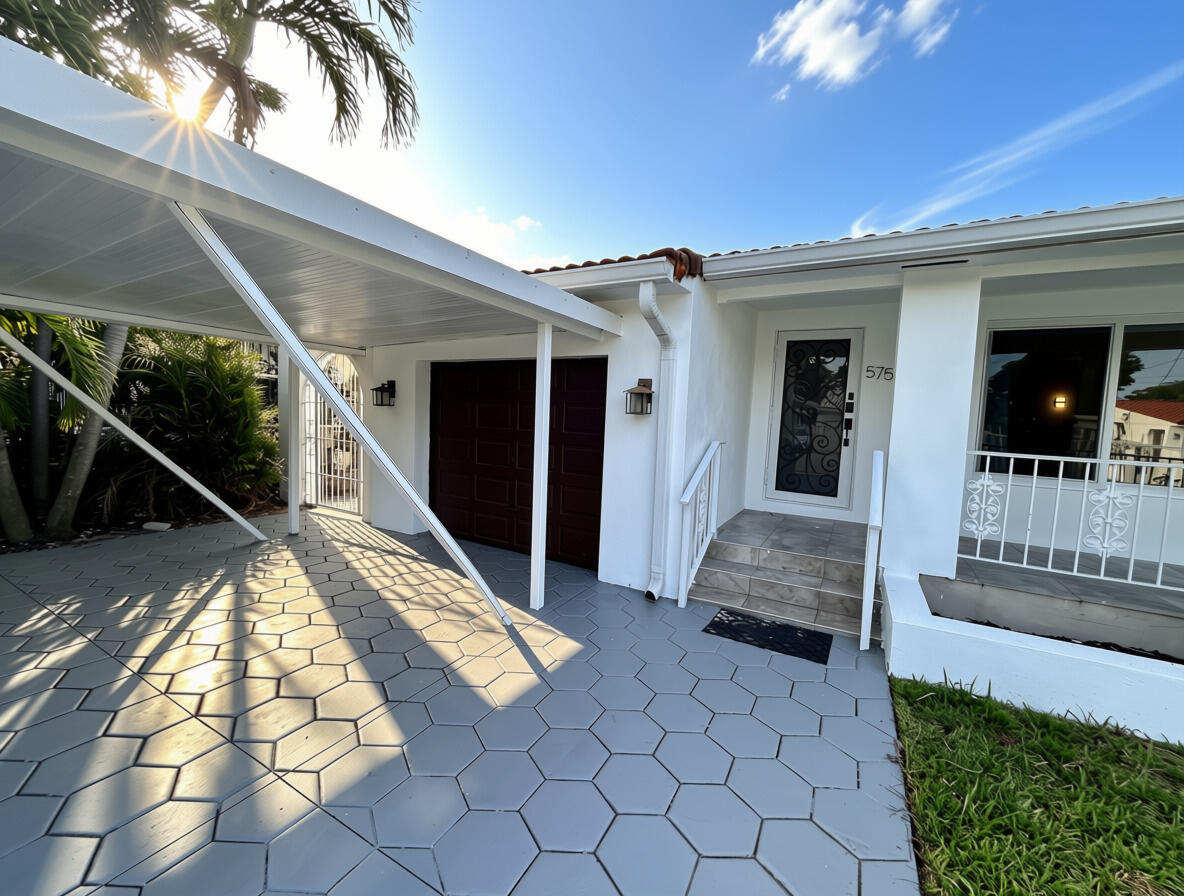5757 SW 3rd, Miami FL 33144